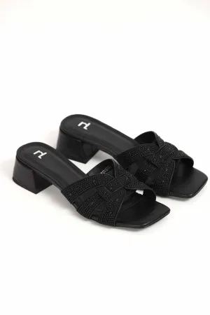 Black Chappal-439082903
