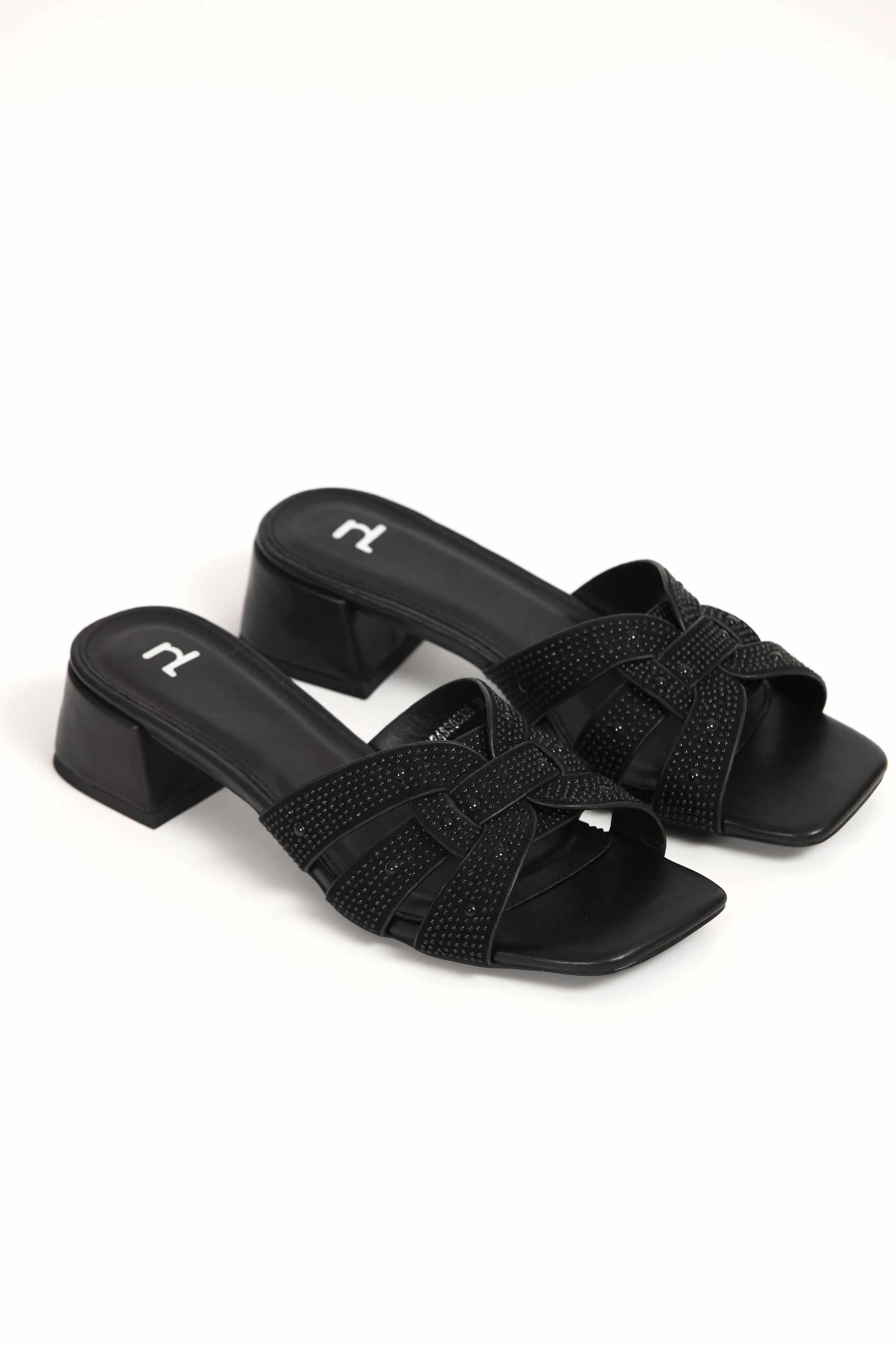 Black Chappal-439082903