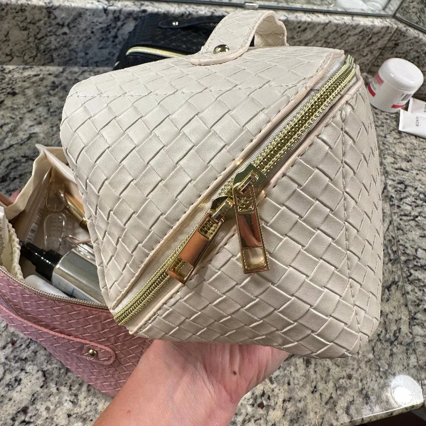 Large Capacity Makeup Bag In Multiple Colors