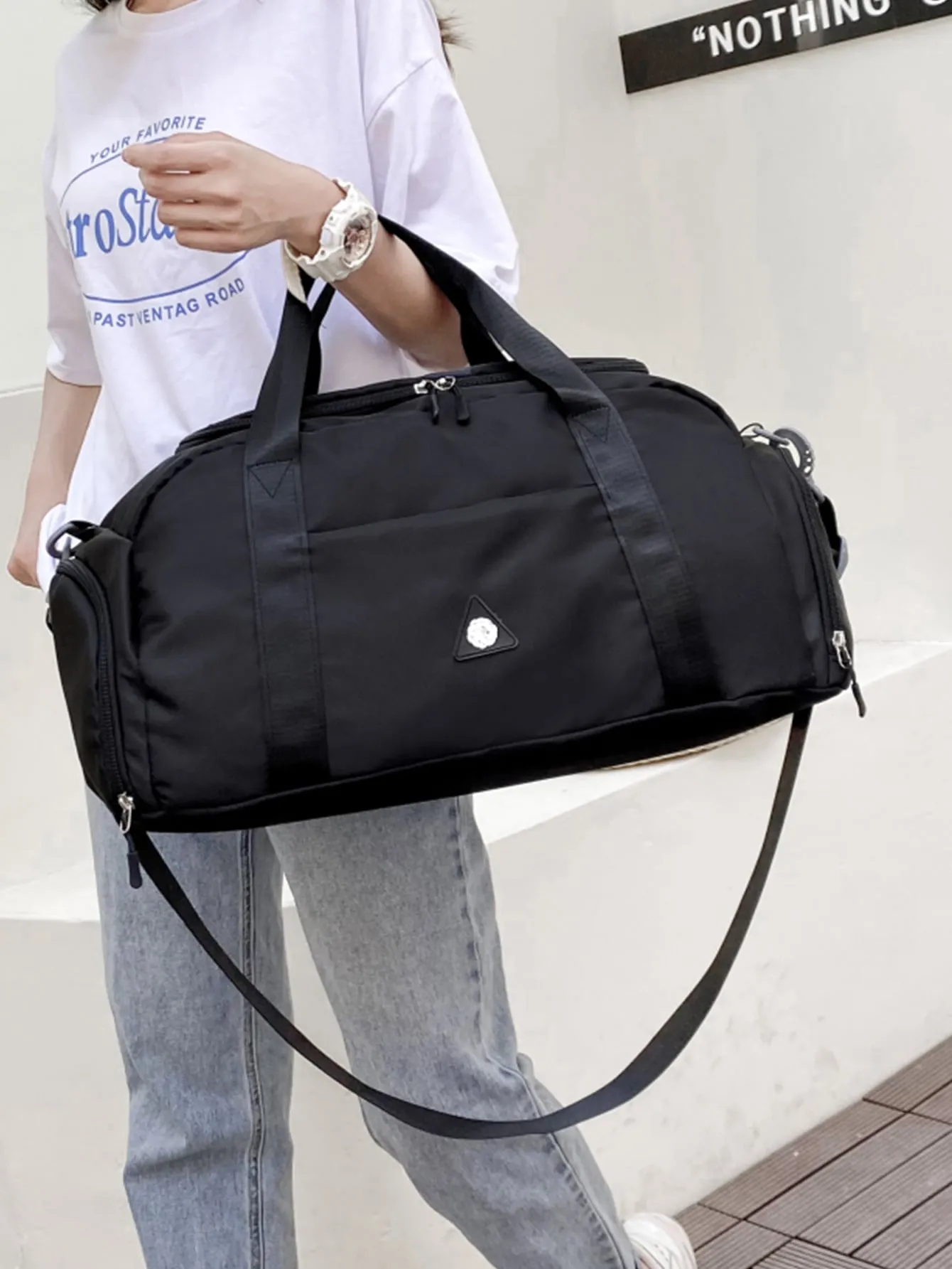 Large Capacity Shoulder Training Bag