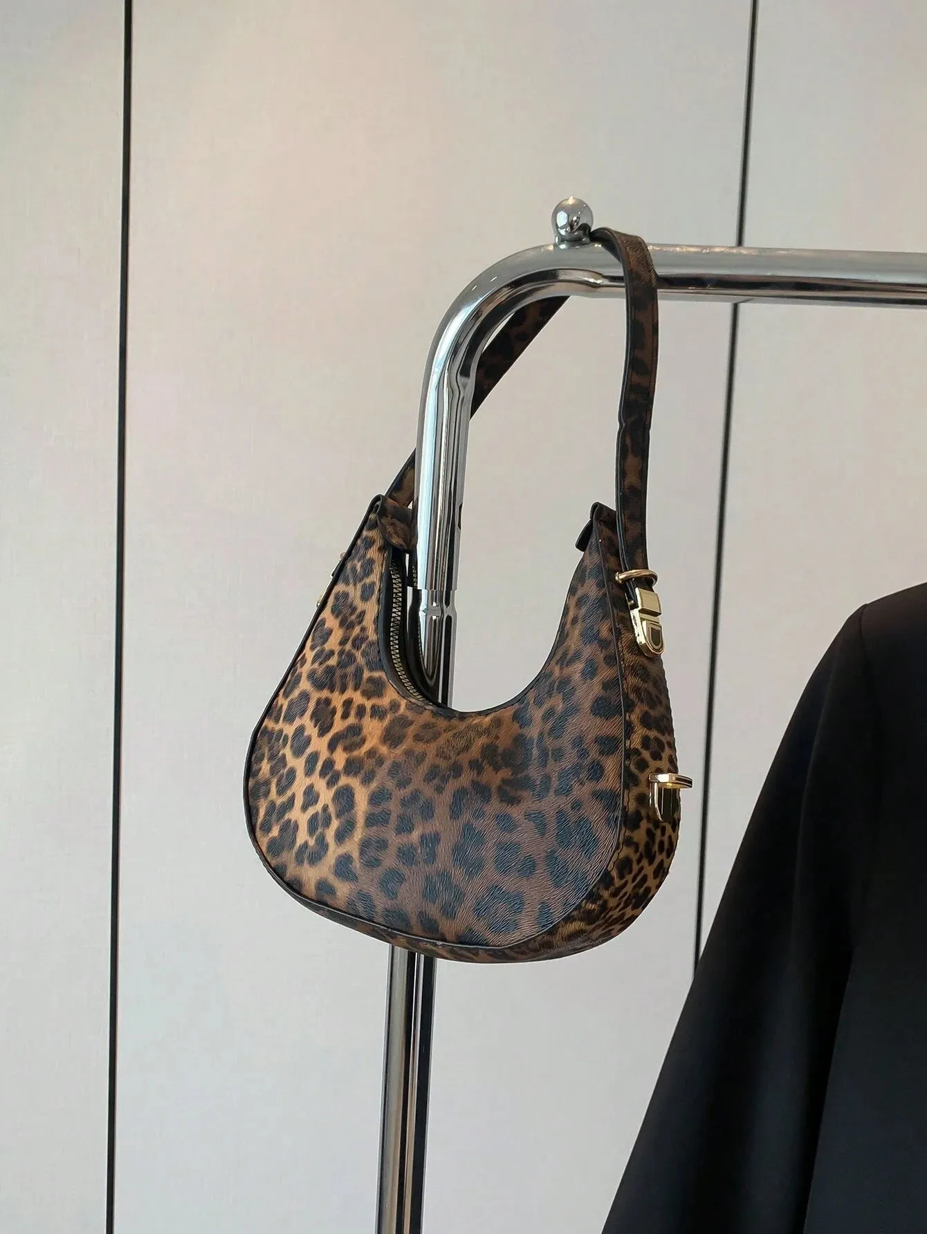 SHEIN New Fashion Leopard Print Crescent Shoulder Bag, Street Style, Trendy, Stylish, Versatile Crossbody Bag For Women,Trendy Leopard Print Bag
