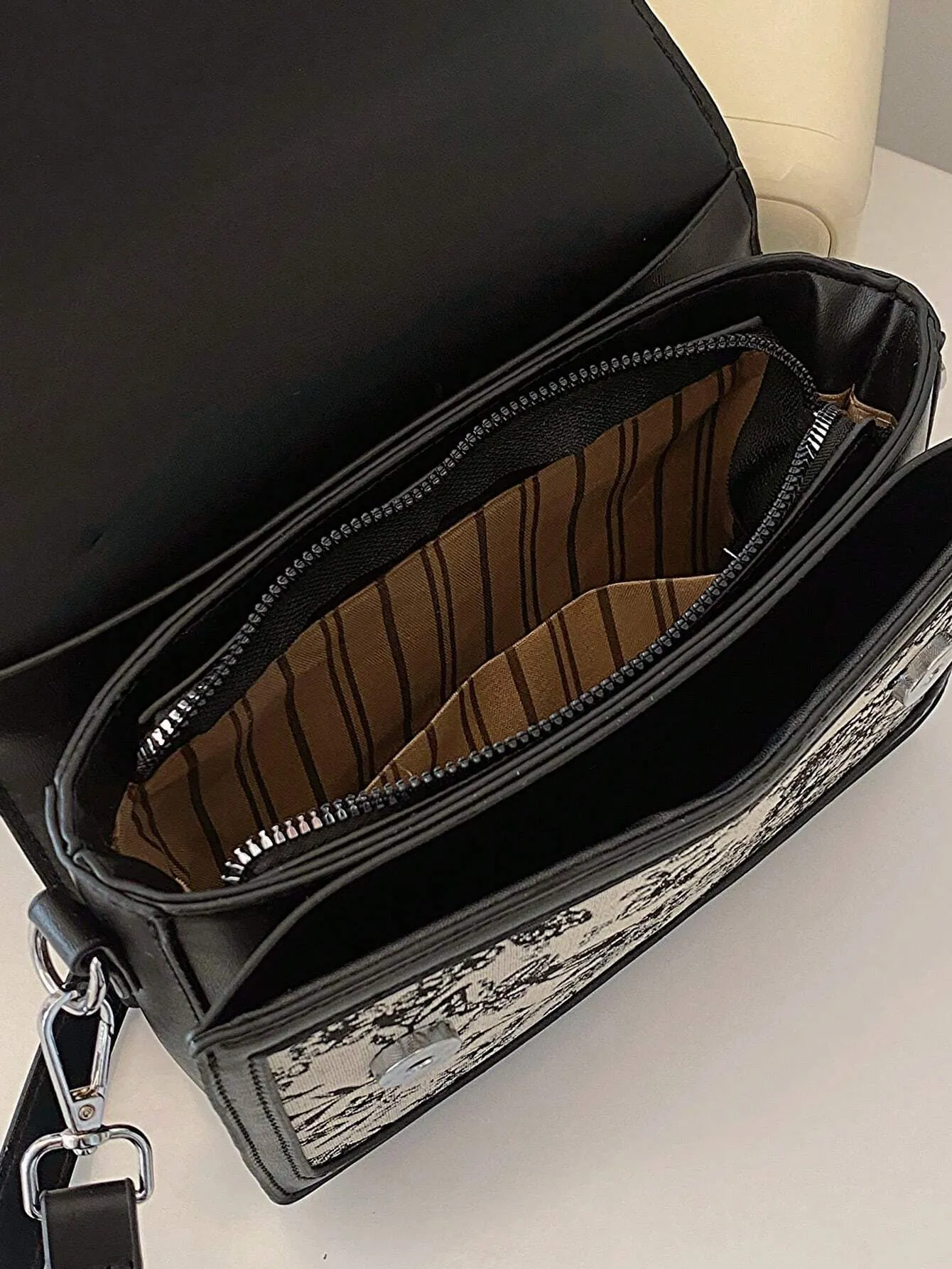 SHEIN Printed Classic Style Double Layer Women's Gift Handheld Mini Square Bag With Strap & Pendant