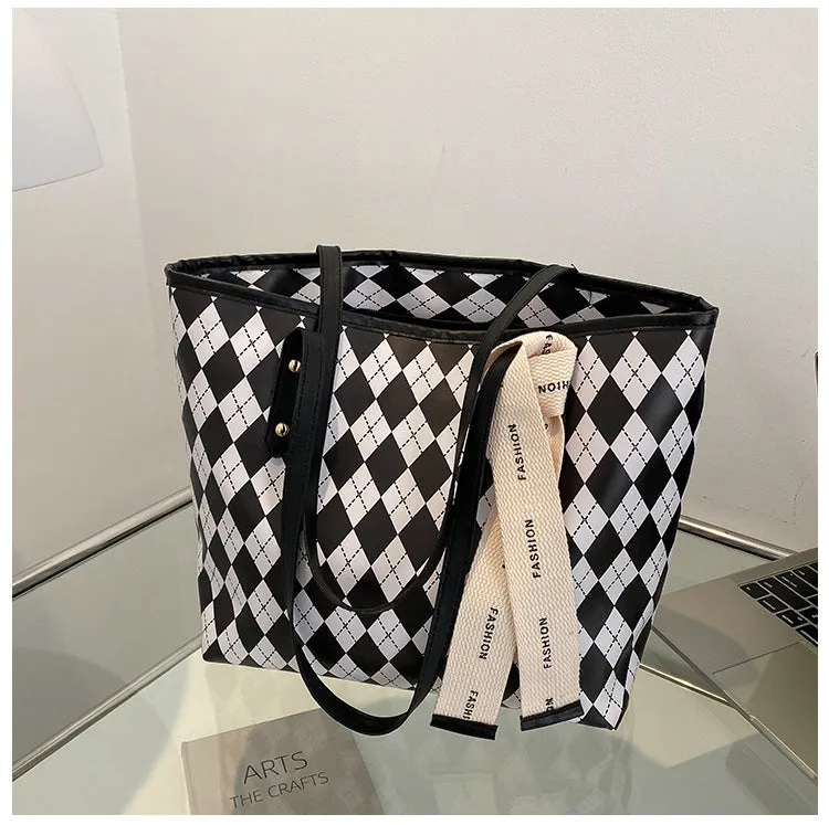 Women's Big Retro Diamond Contrast Large Capacity Shoulder Tote Bag